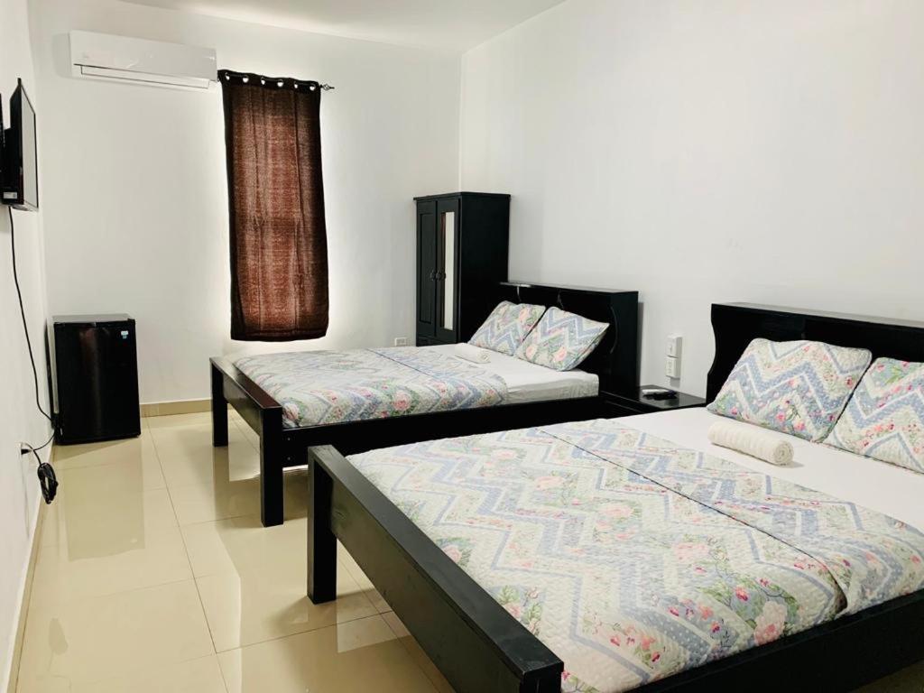 Coastal Bay Suite & Golf Cart Rental San Pedro  Eksteriør bilde