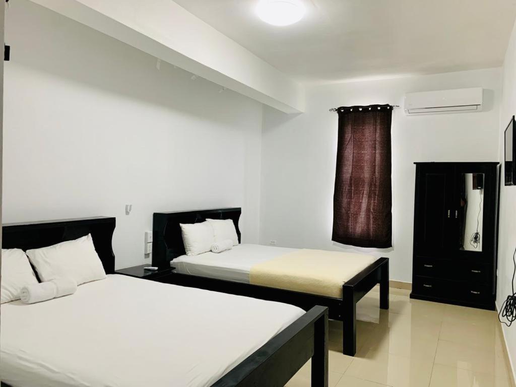 Coastal Bay Suite & Golf Cart Rental San Pedro  Eksteriør bilde